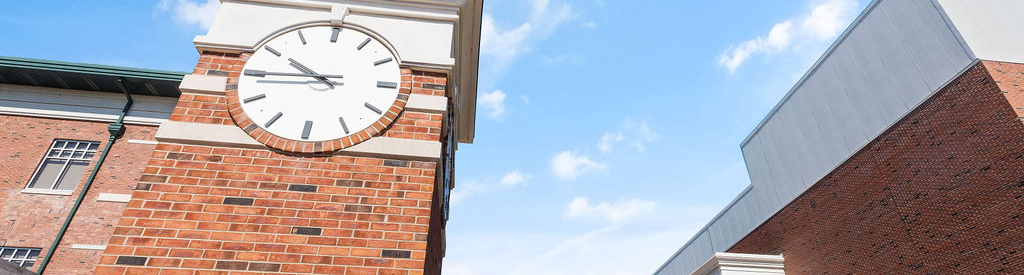 A clock on the JWCC Quincy Campus.