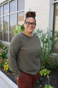 Full body shot of Teresa Bertelli